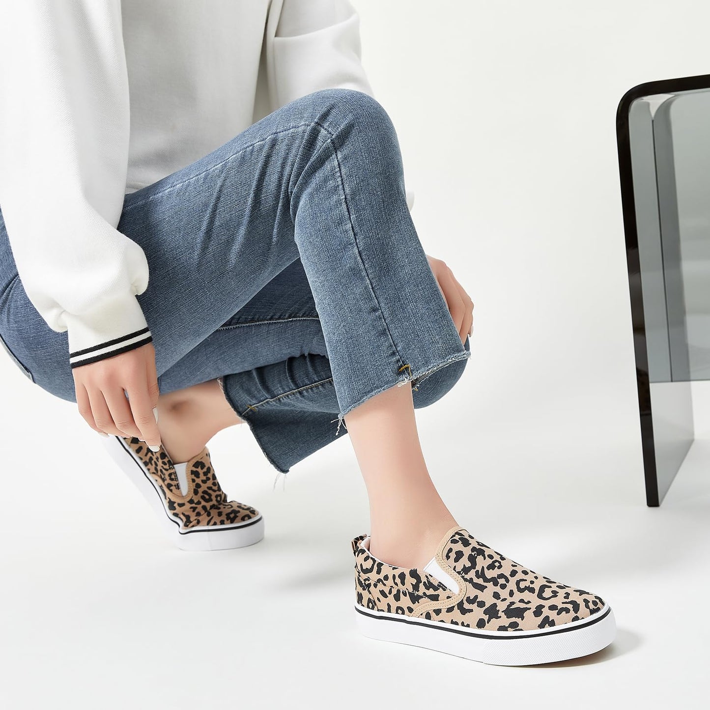 Women's Canvas Slip On Sneakers Fashion Flats Shoes White Canvas Shoes (Leopard, US5.5)