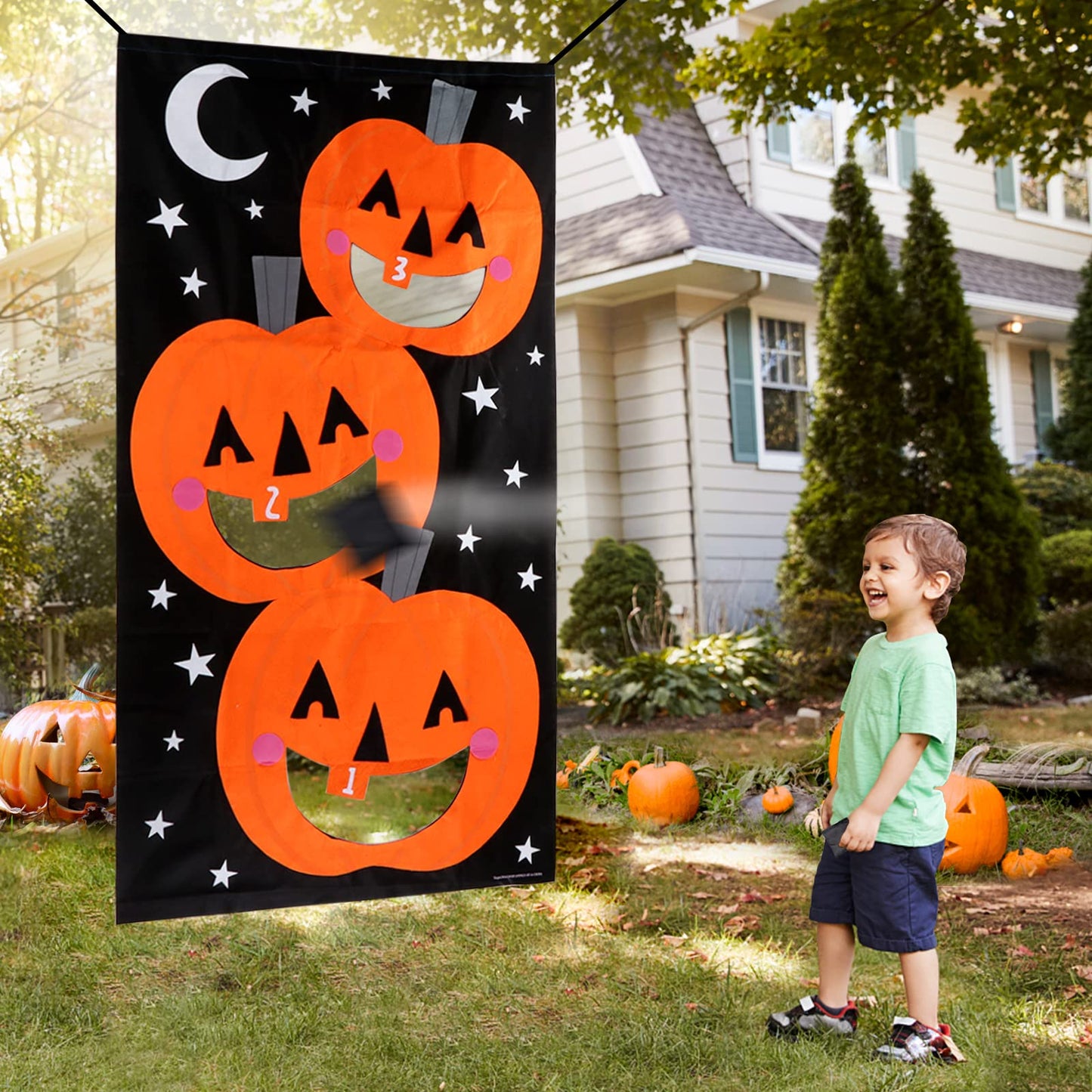 AerWo Halloween Toss Game, Pumpkin Bean Bag Toss Game with 3 Bean Bags, Kids Party Game, Perfect for Halloween Themed Party Supplies