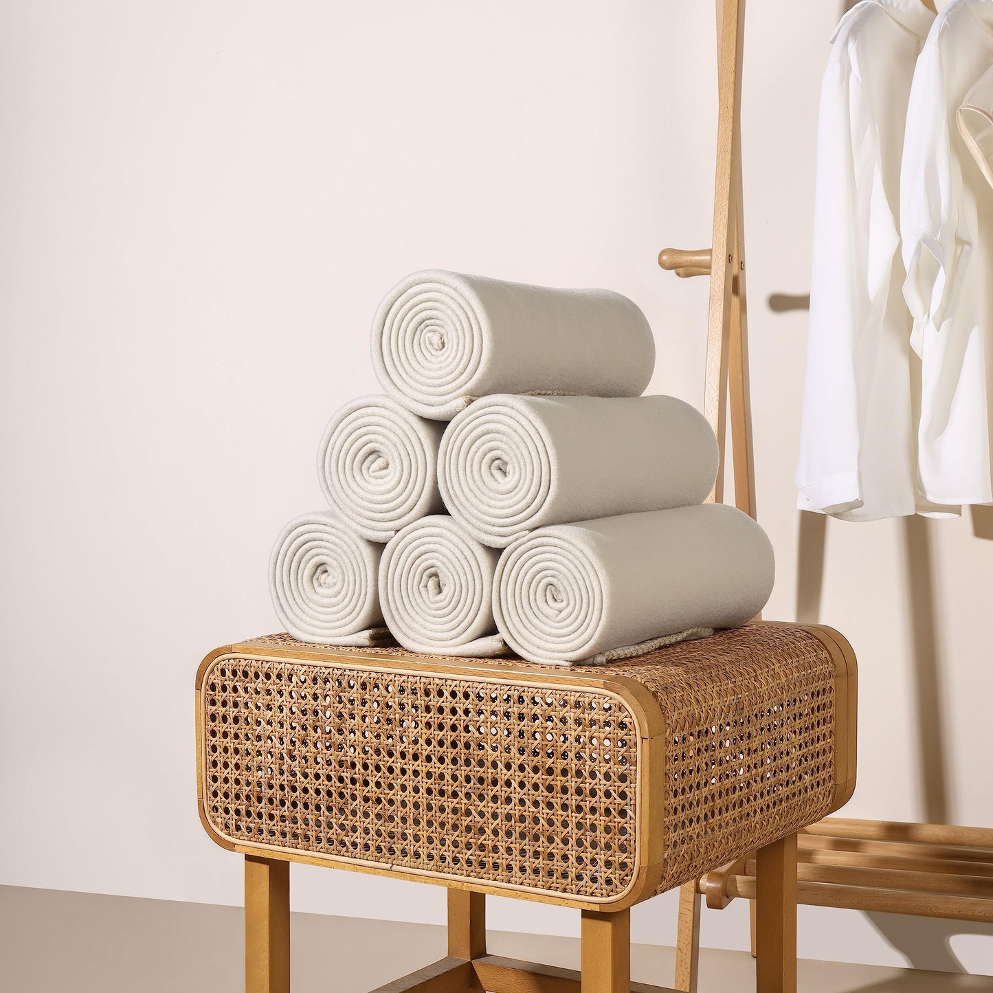 CAI TENG Fleece Throw Blankets 6 Pack Bulk Lightweight Warm Soft 50 x 60 in Kids Blanket Picnic Cozy Fleece Fabric Microfiber Small Blanket for Bed Sofa Office Travel Beige