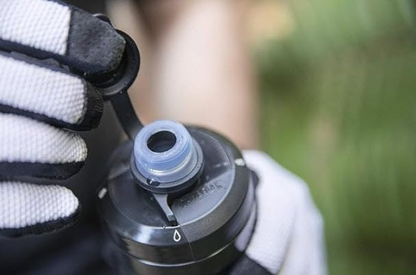 CamelBak Podium Dirt Series Chill Insulated Mountain Bike Squeeze Water Bottle Black, 21oz