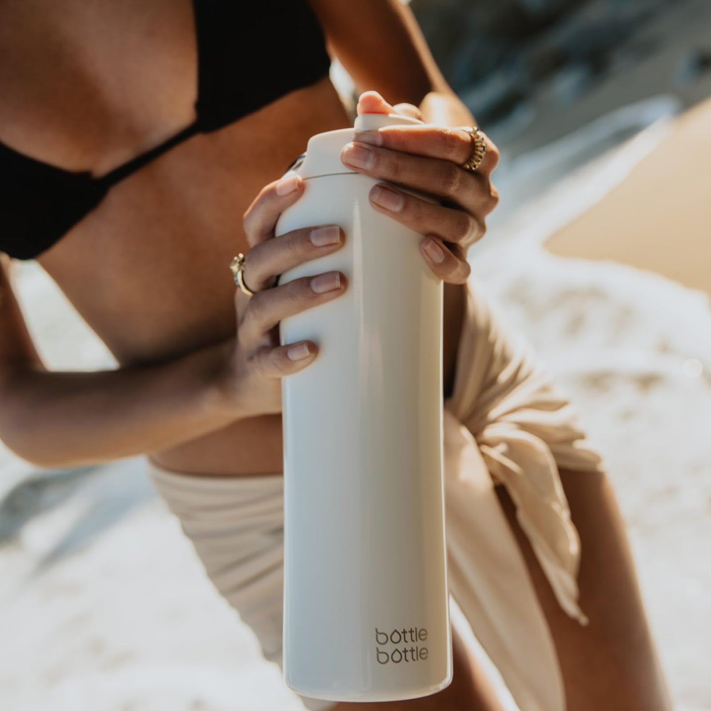 BOTTLE BOTTLE Insulated Water Bottle Coffee Tumblers with Dual-use Lid and Straw Double Walled Iced Travel Coffee Mug for Woman and Man 24oz Stainless Steel Tumbler with Handle（Ivory White）