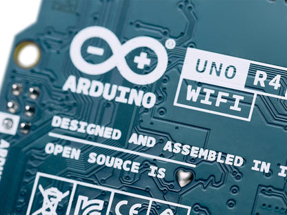 Arduino UNO R4 WiFi [ABX00087] – Renesas RA4M1 + ESP32-S3, Wi-Fi, Bluetooth, USB-C, CAN, 12-bit DAC, OP AMP, Qwiic Connector, 12x8 LED Matrix for Advanced IoT & Embedded Projects