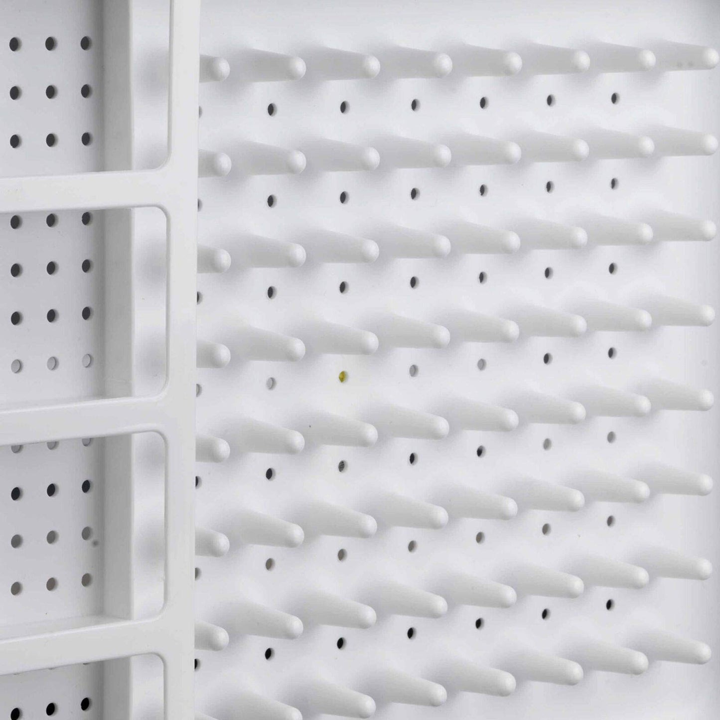 Beldray LA031051 Collapsible Dish Drainer - Plastic Sink Drying Rack With Cutlery Divider, Foldable For Compact Storage, Durable For Plates, Cups, Pots & Pans, Space Saving For Camping, Caravans