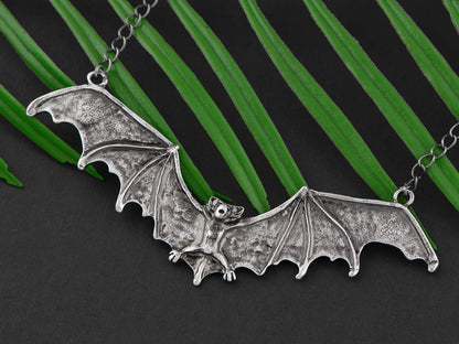Alilang Frightening Halloween Enamel Paint Flying Bat Metal Chain Pendant Necklace, Antique Silver