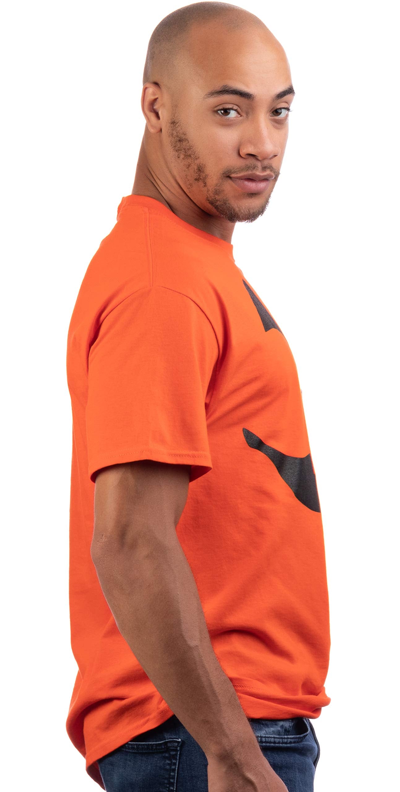 Ann Arbor T-shirt Co. Giant Jack O' Lantern Face | Halloween Pumpkin Fun Unisex T-Shirt for Men Women, XL