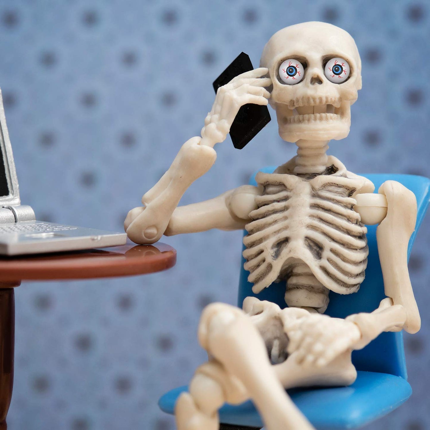 Boao 20 Pieces Halloween Eyeballs Plastic Scary Eyeballs Halloween Skeleton Eyeballs Horror Props for Halloween Party Decorations