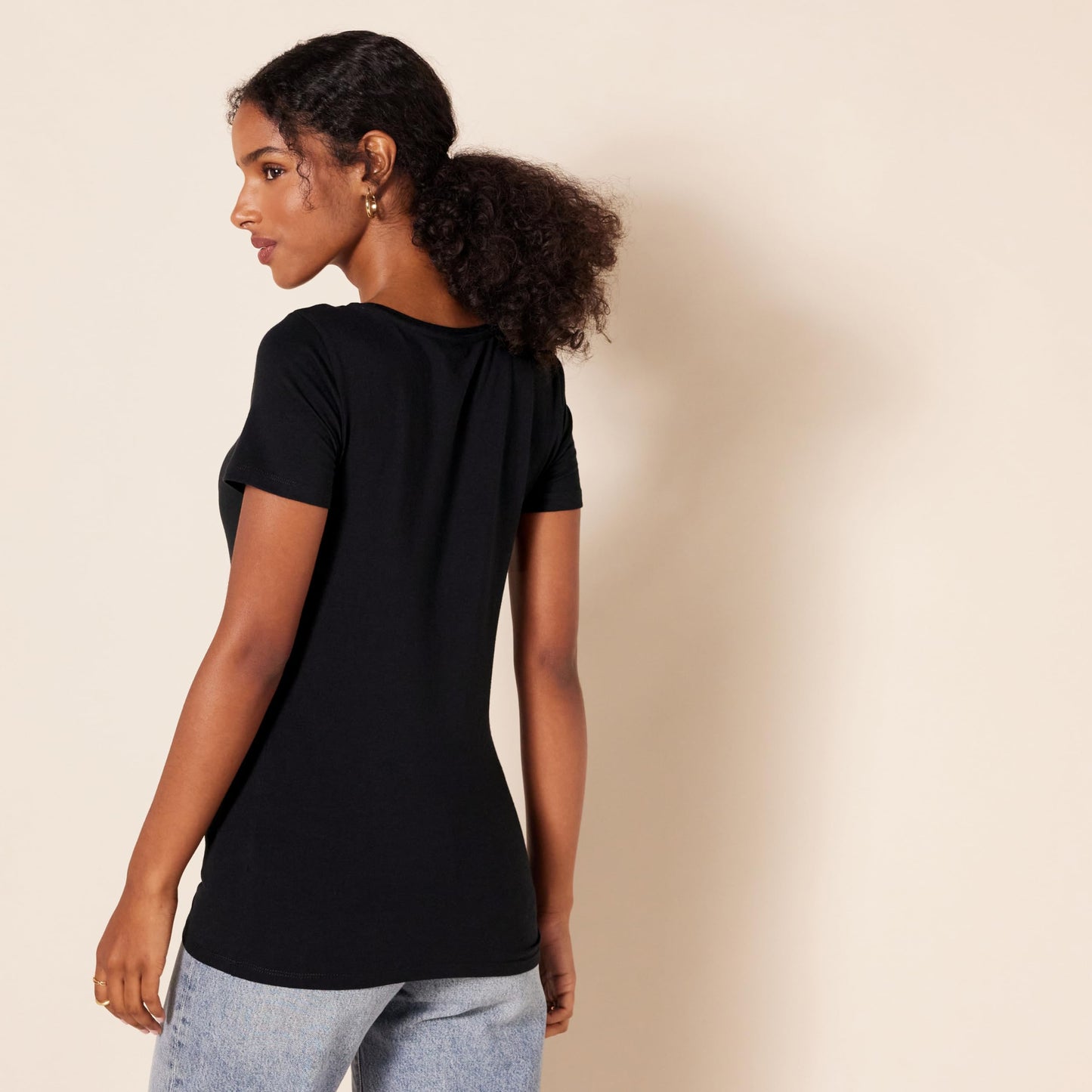 Amazon Essentials Women's Regular-Fit Short-Sleeve Crewneck T-Shirt, Pack of 2, Black, Large