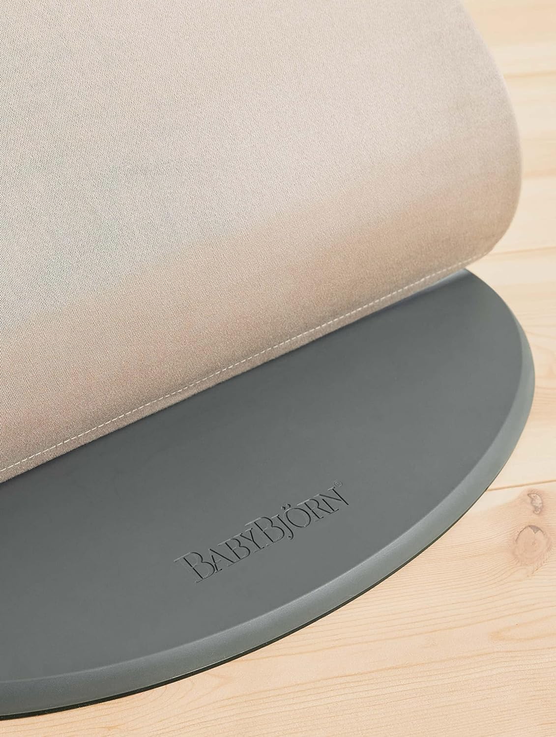 BabyBjörn Bouncer Bliss, Sand Gray, Woven, Classic Quilt | 2-in-1 Adjustable Baby Bouncer Seat and Toddler Chair, Newborn to Toddler (8-29 lbs), 4 Positions, Lightweight & Portable