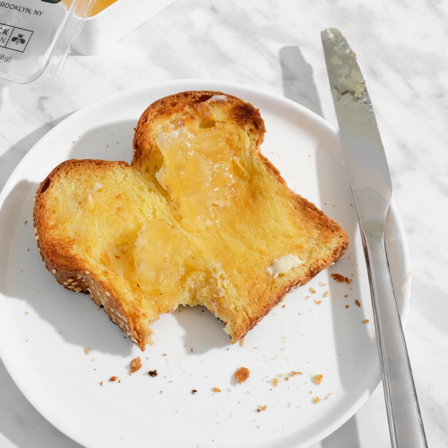 Bees Knees Raw Honeycomb, 100% Edible, All-Natural Gourmet Honeycomb in Double Sealed Packaging, Acacia Honey Comb with Sweet, Light Flavor, Foodie Gifts, Tea Gifts, Unique Gift Ideas (7 oz)