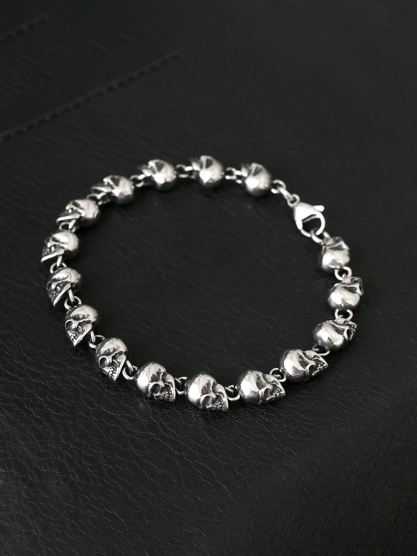 HAQUIL Stainless Steel Skull Bead Linked Bracelet for Men and Women, Skull Jewelry Gift (AD)