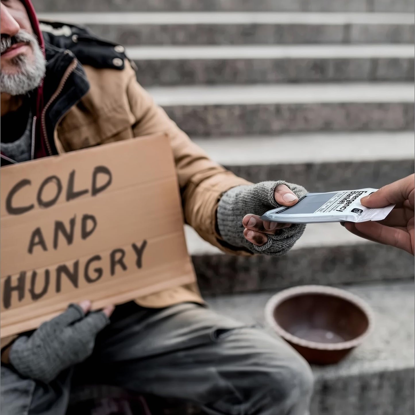 Altland 25 Pack of Emergency Blankets - Bulk Heat Reflective Blankets for Winter Survival Kits, Disaster Preparedness, Cold Weather Camping, and Homeless Care Packages