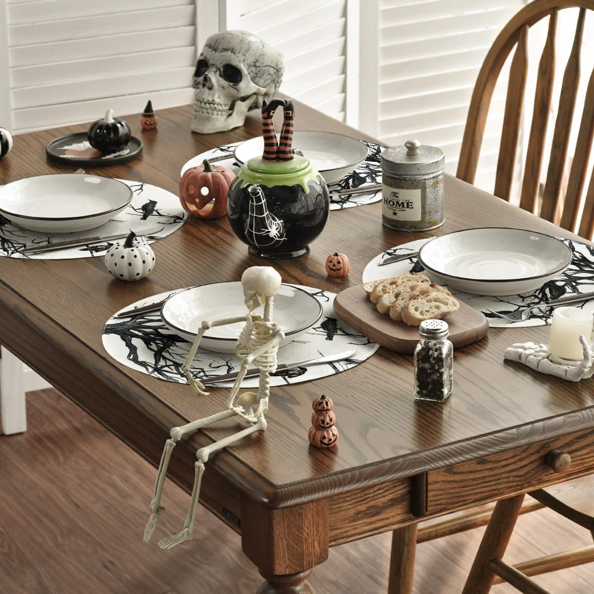 Artoid Mode Silhouette Tree Crows Halloween Round Placemats Set of 4, 14 Inch Fall Round Table Mats for Dining Decoration