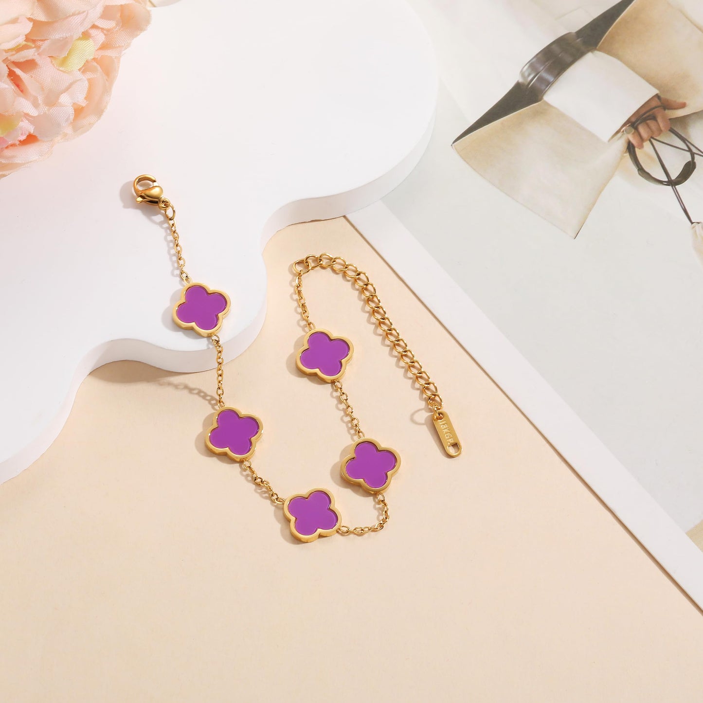 AIPPK 18K Gold Plated Clover Lucky Bracelet for Women White/Black/Red/Green Flower Four Leaf Link Bracelets Trendy Jewelry Gifts for Women (Purple)