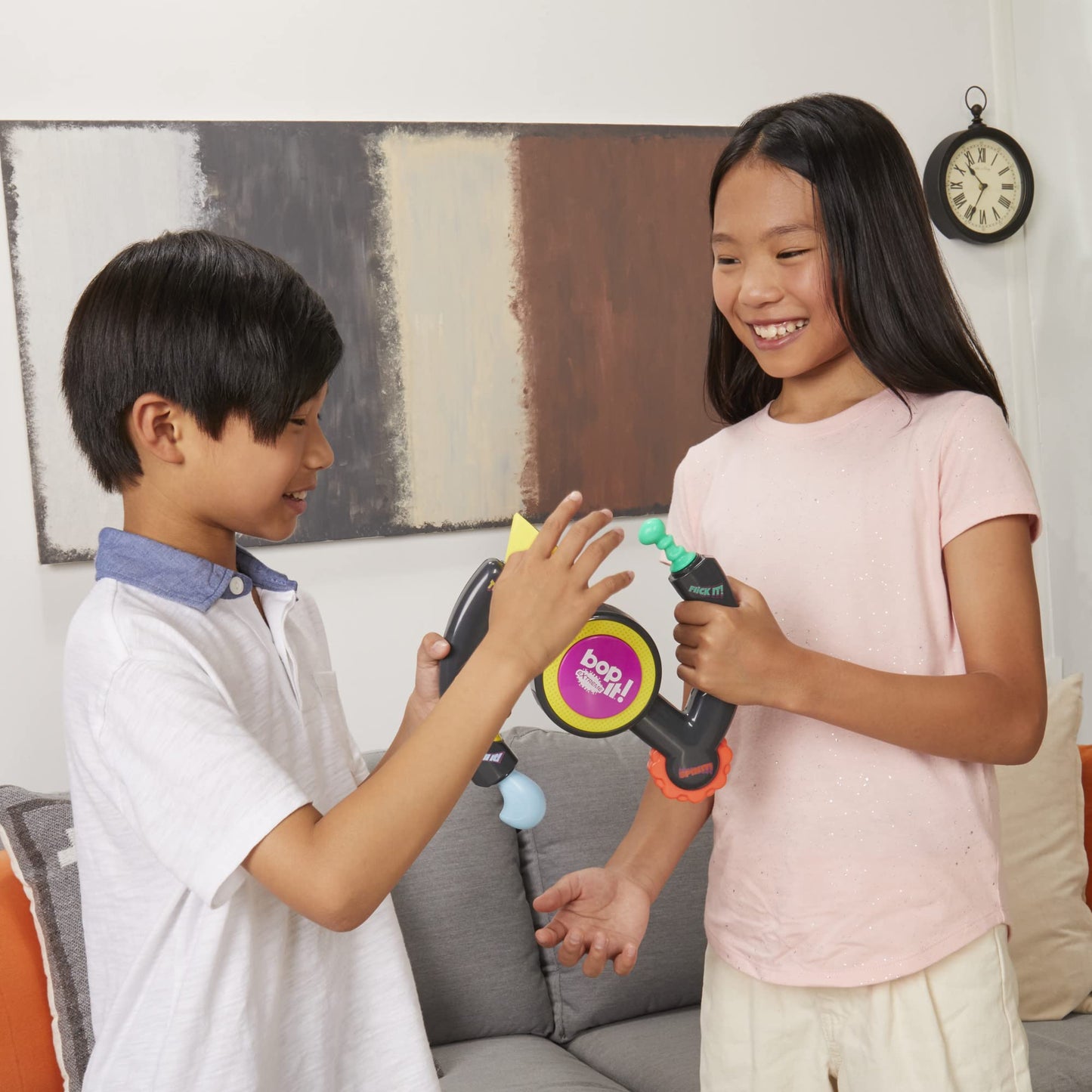 Hasbro Gaming Bop It Extreme Electronic Game for 1 or More Players, Fun Party Interactive Game for Kids Ages 8+, 4 Modes Including One-On-One Mode (Amazon Exclusive)
