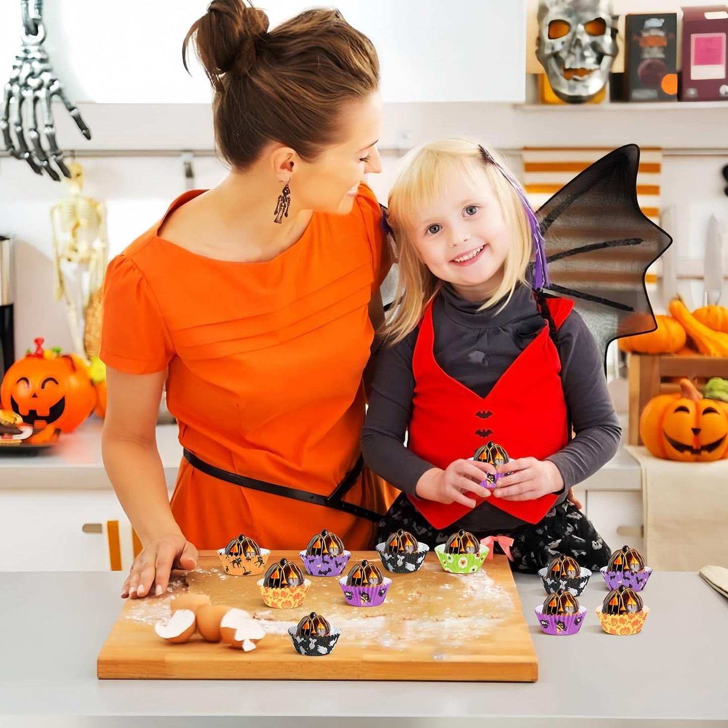 AUGSUN 800pcs Halloween Mini Cupcake Liners Paper Cups Ghost Pumpkin Spider Mini Muffin Liners for Halloween Party Candy Cupcake Decorations Supplies(8 Designs)