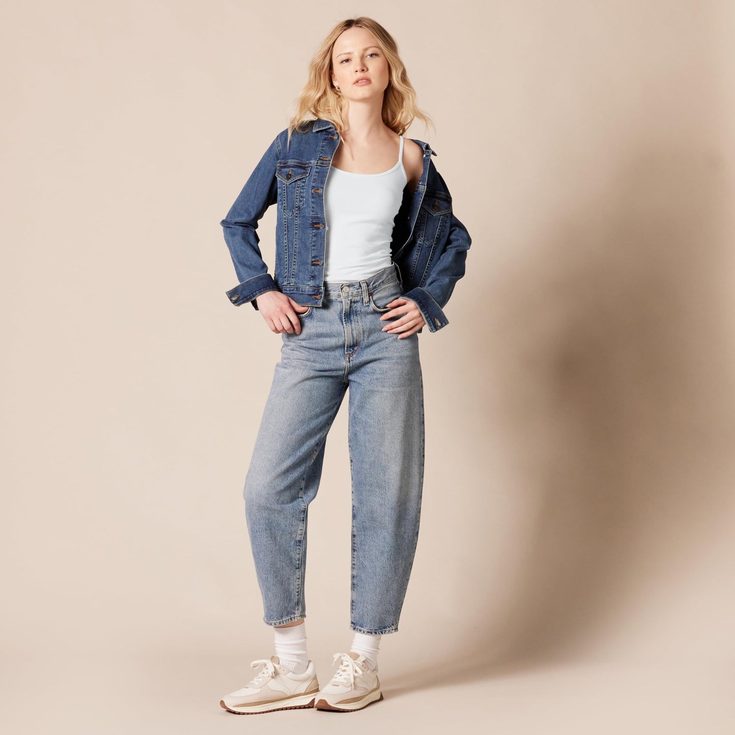 Amazon Essentials Women's Slim-Fit Camisole, Pack of 4, Black/Charcoal Heather/Light Grey Heather/White, XX-Large