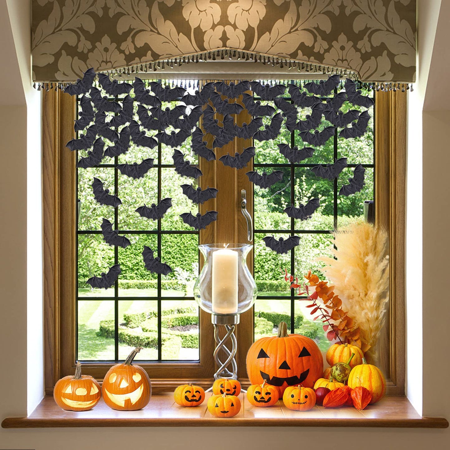 WHXGQ 200 Pcs Plastic Bats Spiders Halloween Mini Bats and Fake Spiders for Decorations Creepy Scary Prank Toys Plastic Insec Toys Halloween Miniatures