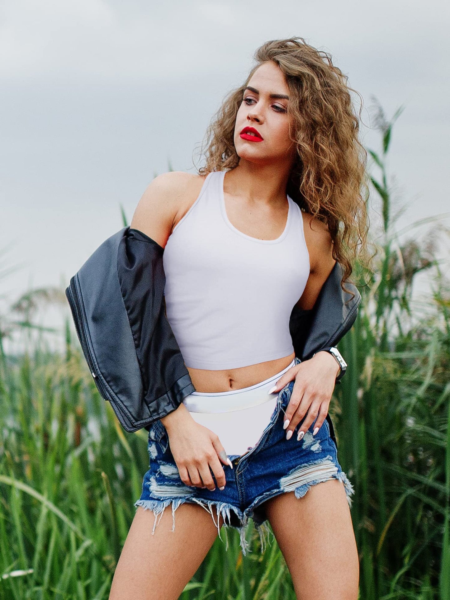 Boao 4 Pieces Basic Crop Tank Tops Sleeveless Racerback Crop Top for Women (Black, White, Medium)