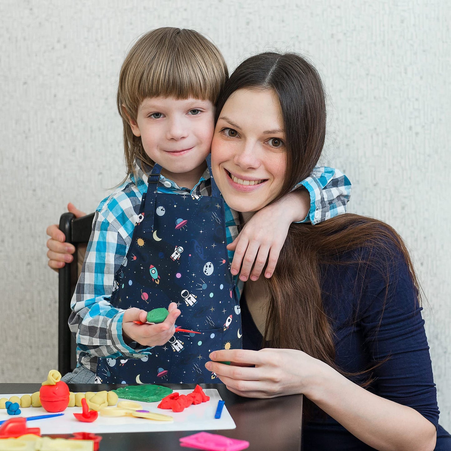 BeeGreen Kids Apron 2 Pack Cooking Aprons with Adjustable Strap Kids Kitchen Aprons with Front Pocket for Girls Toddler Painting Baking Artist Washable Foldable Lightweight (Dinosaurs+Space Planets)