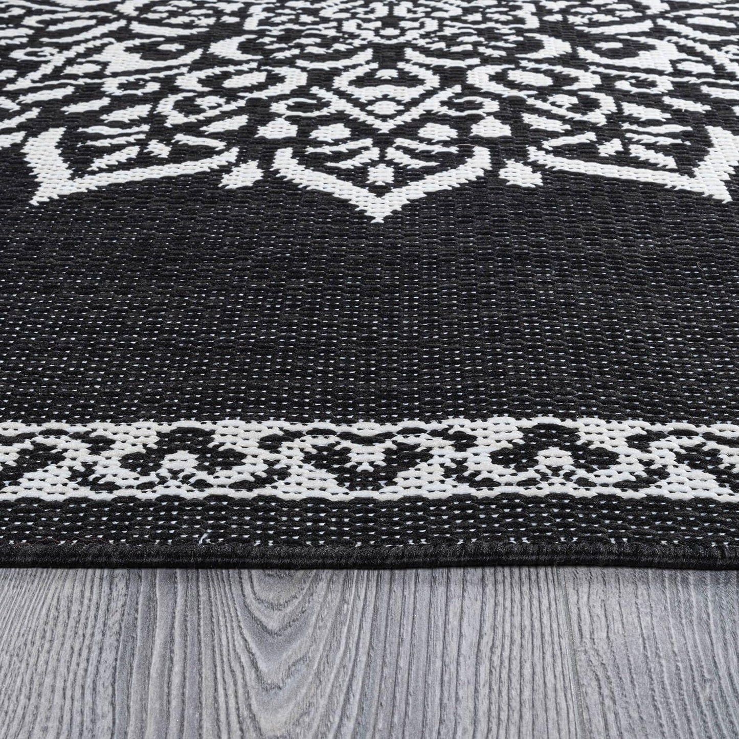 CAMILSON Outdoor Rug, 5x7 Medallion Black White Modern Area Rugs for Indoor and Outdoor Patios, Kitchen and Hallway Mats, Washable Porch Deck Outside Carpet (Medallion Black, 5 x 7)
