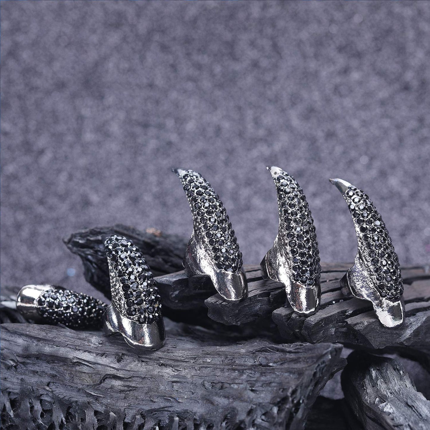 Hicarer 10 Pcs Halloween Gothic Nail Claw Ring Metal Punk Fake Nails Set Costume Full Finger Rings for Men Women Party Favor Cosplay Supplies, 3 Sizes