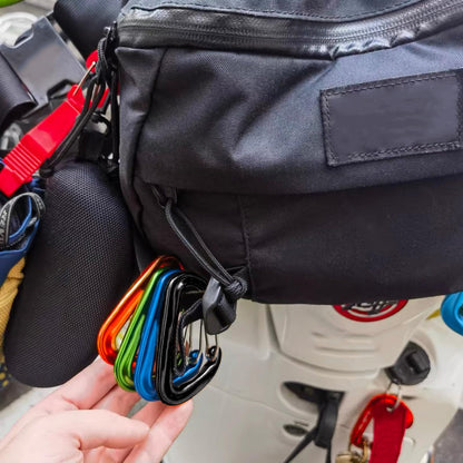 Azarxis Carabiner Clips, 12 kN Aluminium D Ring Heavy Duty Lightweight Caribeaners Key Chains for Hammock, Camping, Hiking, Outdoor, Gym, Dog Leash, Backpack, Harness (12kN - Wiregate - Black - 4 PCS)