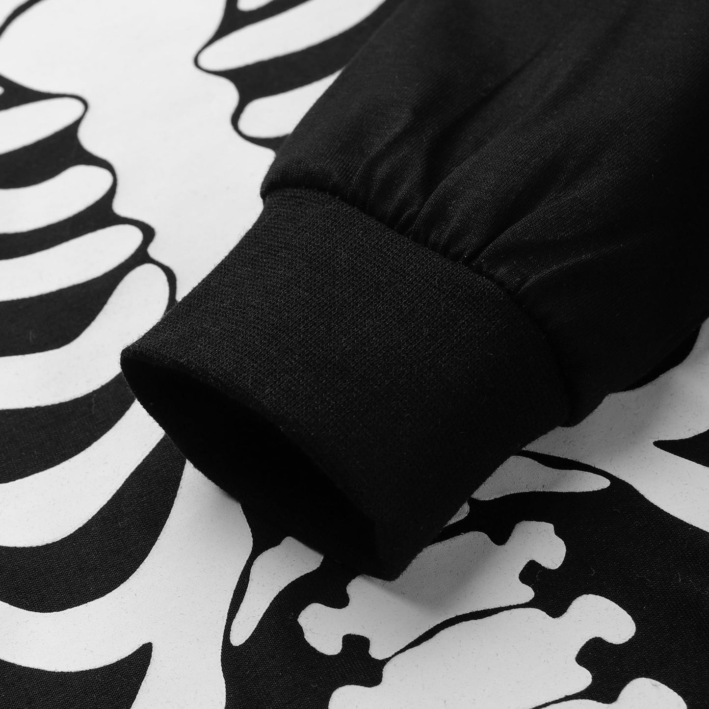 Boys Halloween Pajamas Children Long Sleeve Sleepwear Kids Skull Shirt Halloween Pants Girls Glow in the Dark Skeleton Pjs Set 5t