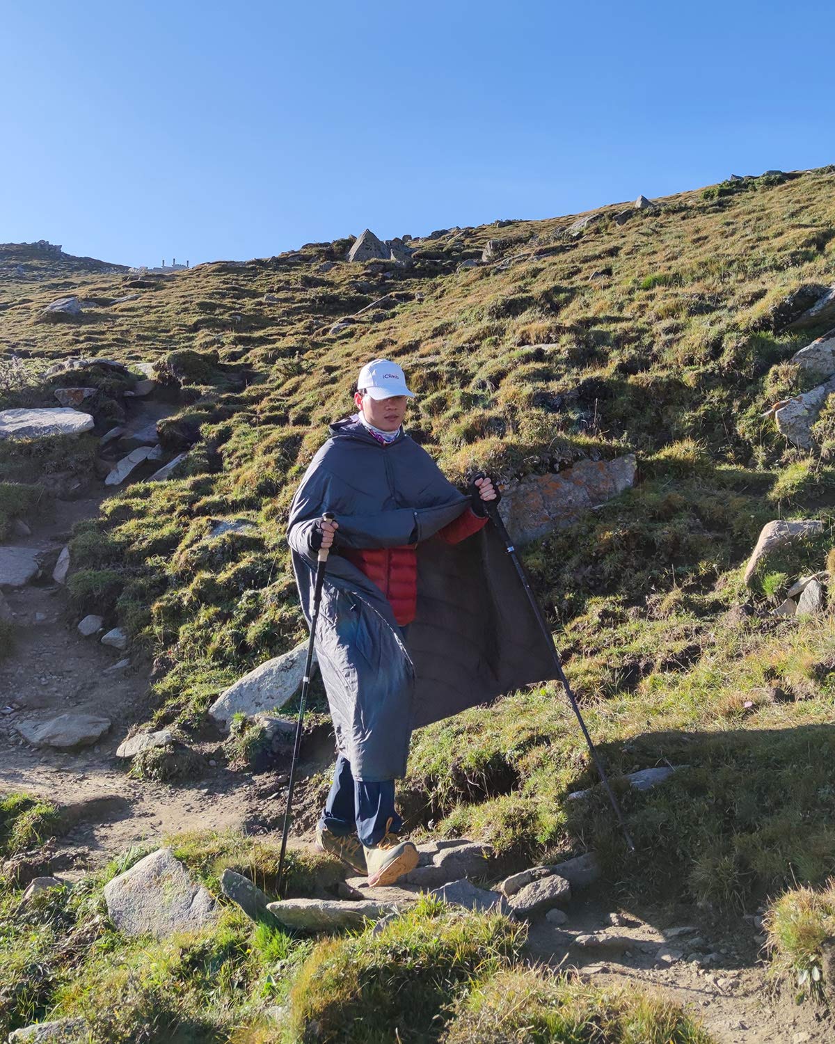 iClimb 3M Thinsulate Insulation Warm Camping Blanket Ultralight Compact (Dark Grey)