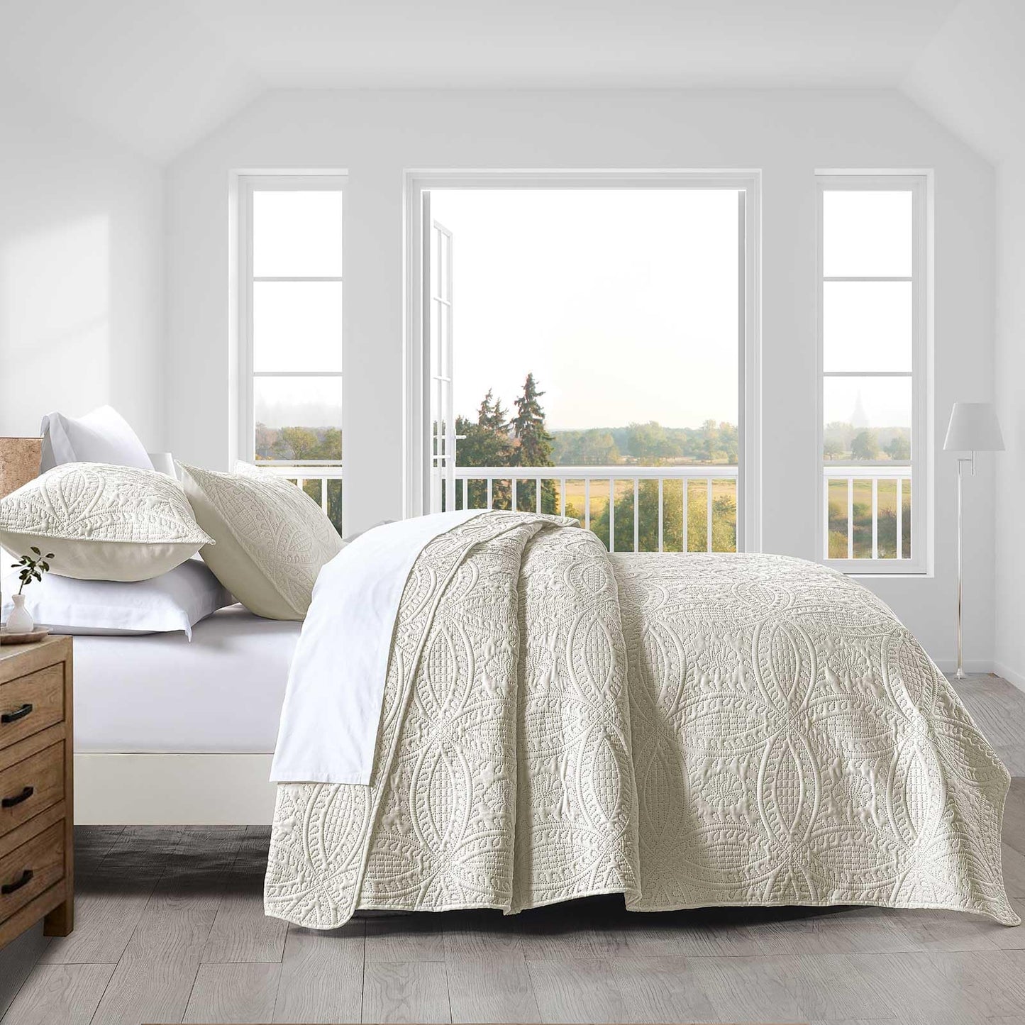 Boryard Beige King Size Quilt Set, 3-Piece Lightweight Soft Bedspread 104x90 inches Bedding Set with 2 Pillow Shams, Geometric Embossed Pattern