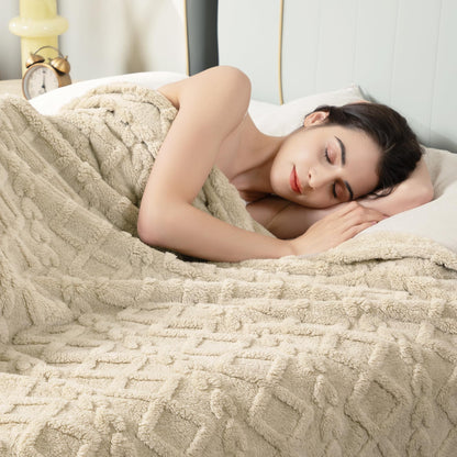 Aganear Fleece Throw Blanket - Cozy Soft Lightweight Fuzzy Throw Blanket for Women Portable Throw Blankets for Couch, Warm Present for Birthday, Christmas, Halloween, Housewarming(50"x60", Khaki)