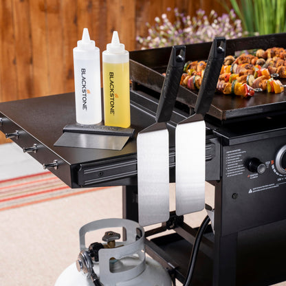 Blackstone 1542 5-Piece Professional Griddle Accessory Toolkit with 2 Squeeze Bottles, 2 Spatulas, and 1 Scraper