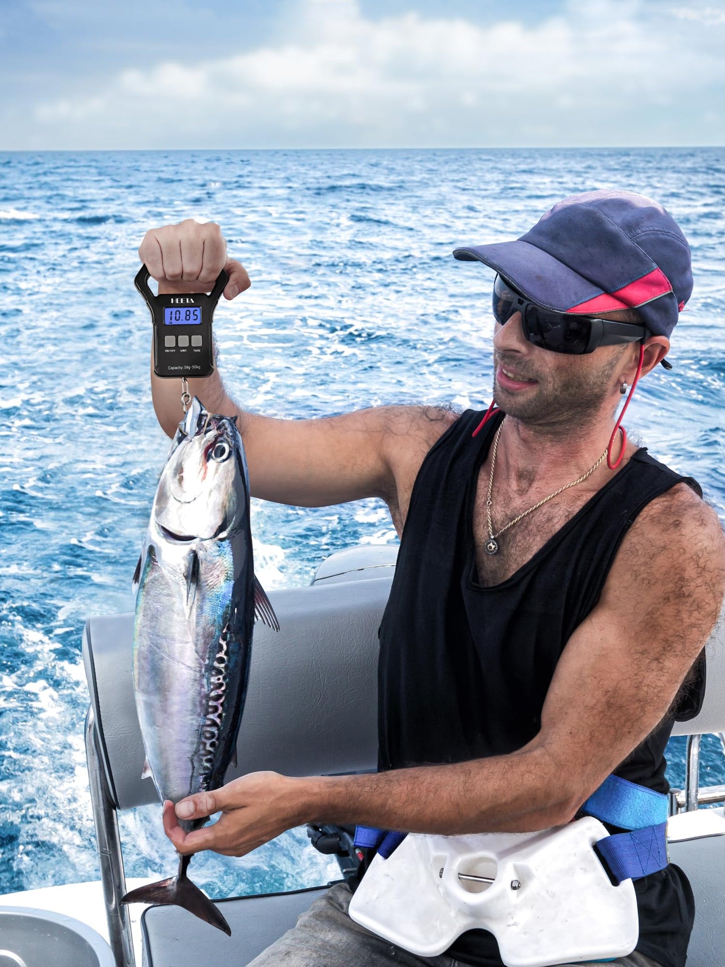 HEETA Fish Scale, 110lb/50kg Digital Portable Hanging Fishing Weight Scale with Backlit LCD Display, Luggage Scale with Non-Slip Large ABS Handle & 2 AAA Batteries, Fishing Gifts Gear for Men, Black