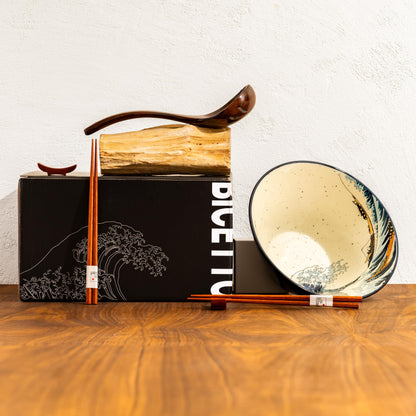 BICETTO Japanese Ramen Bowl Set with Great Wave Design - 60oz Large Ceramic Bowls, Spoons, Chopsticks for Ramen, Pho, Salad, Poke - Premium Gift for Ramen Lovers - Microwave & Dishwasher Safe