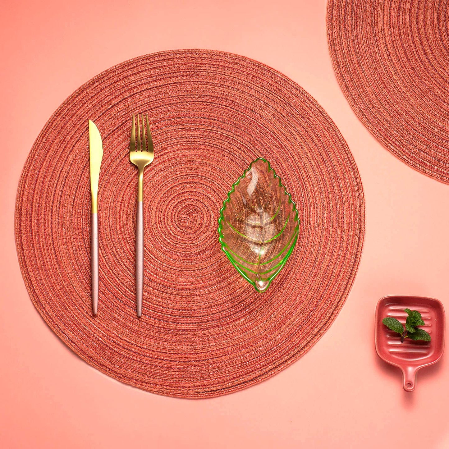 AHHFSMEI Round Braided Placemats Set of 6 Round Table Mats for Dining Tables Natural Woven Heat Resistant Place mats 15 Inch (Dark Orange)
