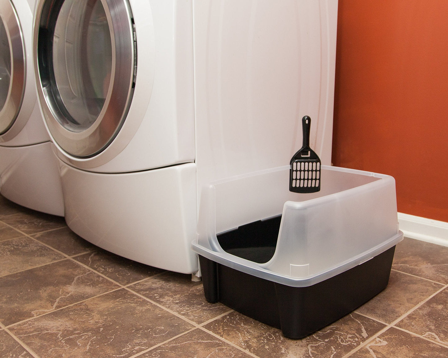 IRIS USA Large Open Top Cat Litter Box with High Sides, Scatter Shield & Scoop, Black - Easy Clean Plastic Litter Pan for Indoor Cats, Kittens or Multicat Homes