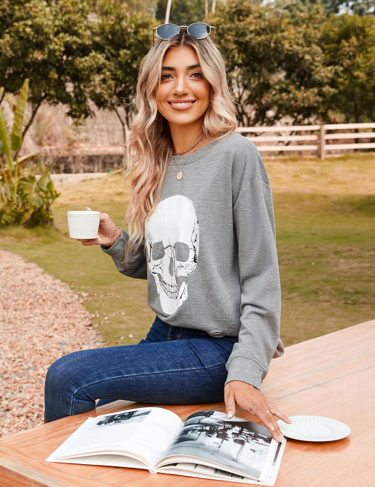 Blooming Jelly Women's Halloween Sweatshirts Skull Graphic T Shirts Long Sleeve Skeleton Shirt Trendy Fall Tops (X-Large, Grey)